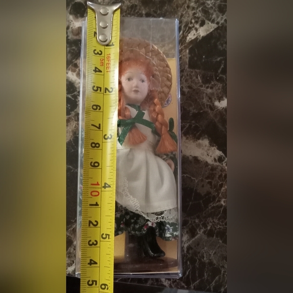 NIB Anne Of Green Gables Heritage Edition She Is Aprox. 5 1/4" Tall - Picture 2 of 9